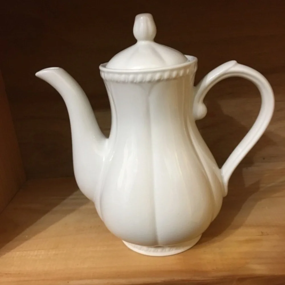 Vintage churchill teapot